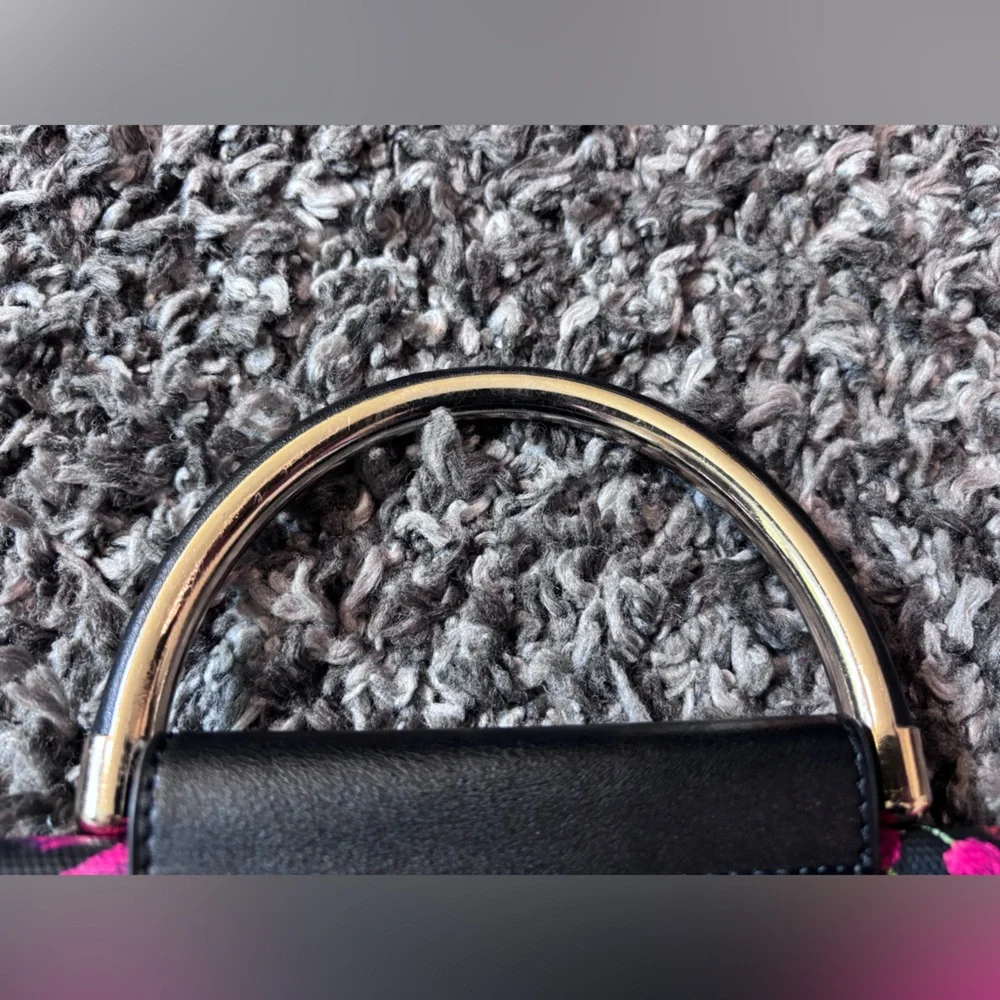 Mellow World Vibrant Clutch - Picture 7 of 8